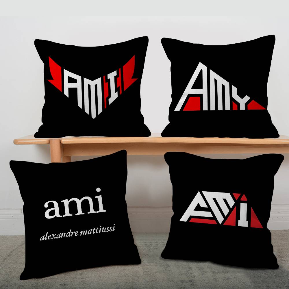 Popular AMI PARIS Cushion Cove - огляд і ціна Home Textiles Paris